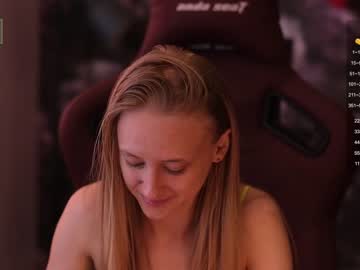 girl
        angeellina cam image #4129040
