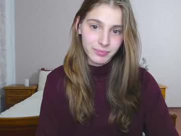 girl
        little_kitt1y_ cam image #2753506