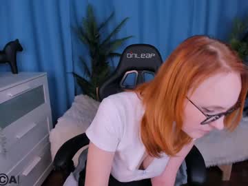 girl
        ella_hughes_ cam image #2687137