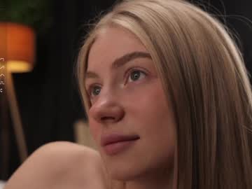 girl
        kateharrise cam image #4784009