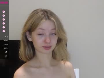 girl
        evafrancis cam image #1820328
