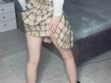 girl
        eldadobson cam image #3176186