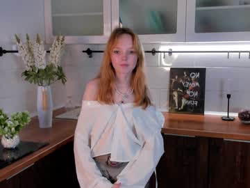 girl
        maudbayles cam image #5366196