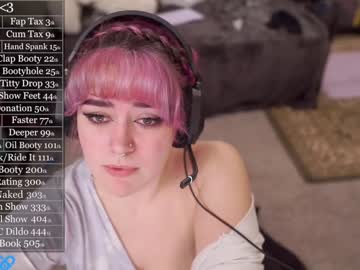 girl
        evelynpiers cam image #4529545