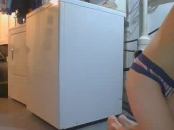 girl
        rosegold18 cam image #3300715