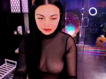 girl
        alma_pearl cam image #6773470
