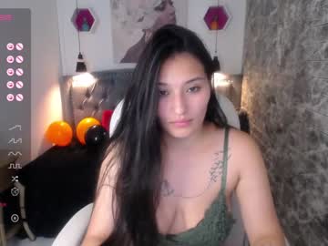girl
        emma_garciaa_ cam image #2764924