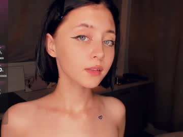 girl
        dawnbaber cam image #4657522