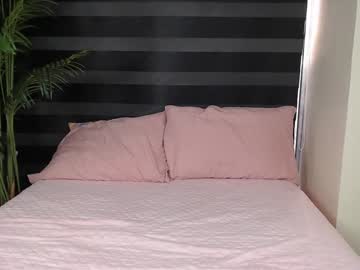 girl
        skytime96 cam image #5092895