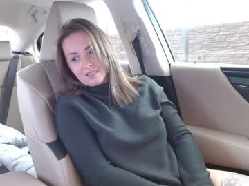 girl
        juicy_peach88 cam image #1223274