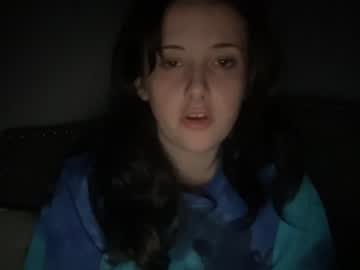 girl
        rebeccaryder333 cam image #409636