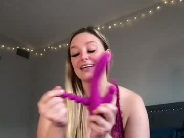 girl
        ellestone cam image #845085