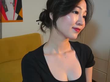 girl
        seulbi cam image #6422713