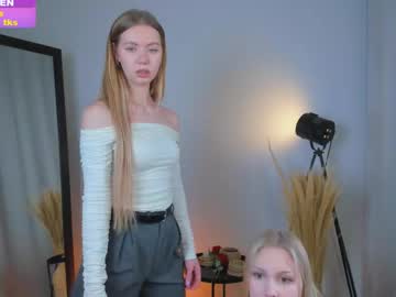 girl
        cassie_palmer cam image #6724127