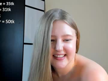 girl
        abbywyte cam image #4893794