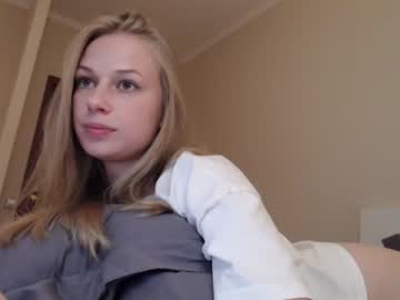 girl
        magic_couple13 cam image #2803010