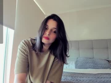 girl
        yourfreakygirl cam image #4412303