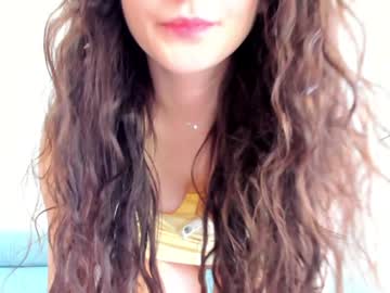 girl
        elaanna cam image #6421633