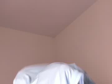 girl
        lesi_moon cam image #2205283