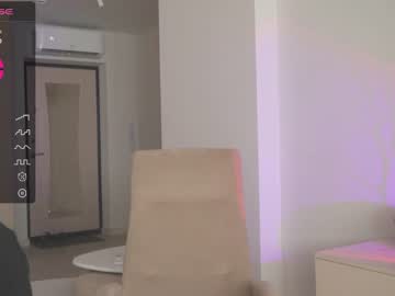 girl
        oki_dokie cam image #2213609