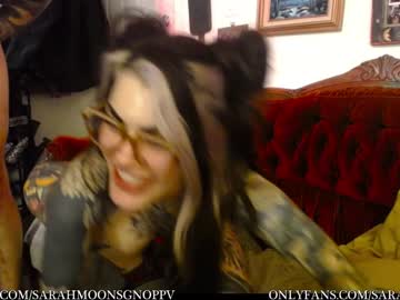 couple
        sarahmoonsg cam image #6062808