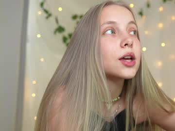 girl
        appr0ved cam image #5193329