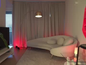 girl
        anniehillofficial_ cam image #4549495