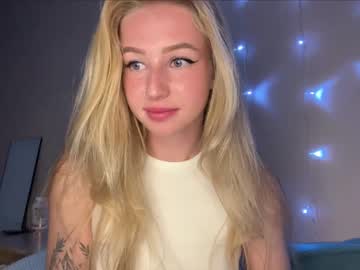 girl
        deardaria cam image #1368845