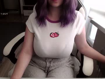 girl
        overoce cam image #2039781