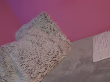 girl
        sebilone cam image #1261536
