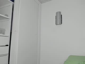 girl
        saturn__xx cam image #1780304