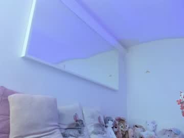 girl
        kenziedawton cam image #700312