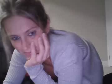 girl
        valleygirl4u cam image #366131