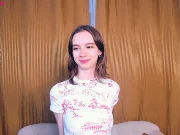 girl
        happiness_call cam image #1166254
