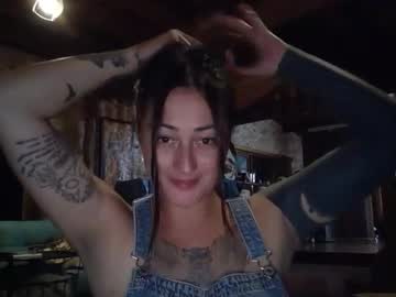 girl
        saylamoon cam image #6530515