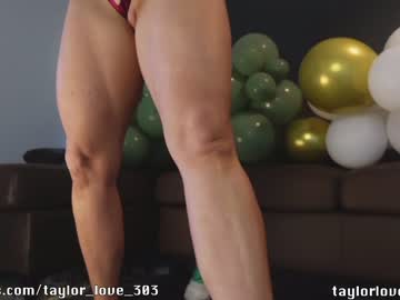girl
        taylor_love_303 cam image #1919454