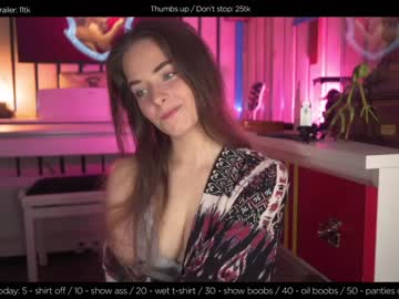 girl
        hermione_potter_couple cam image #585402
