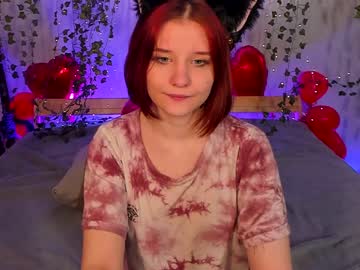 girl
        lilymirage cam image #895647