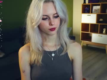 girl
        audreycarvin cam image #4867603
