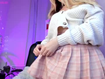 girl
        monro_merlin cam image #980634