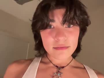 girl
        gooniesyd cam image #2139014