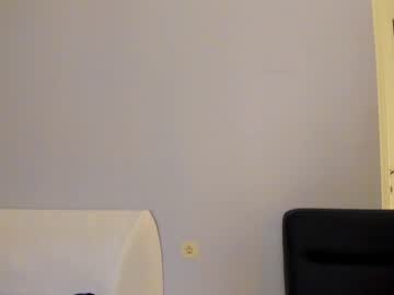 girl
        kittycaitlin cam image #1872934