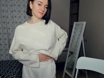 girl
        mias_energy cam image #3071090