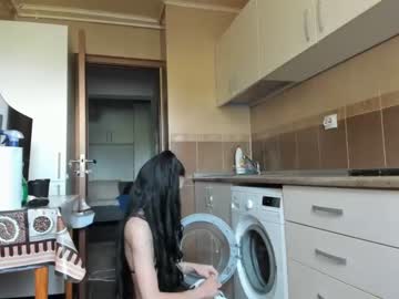 girl
        abbybunnyy cam image #1546142
