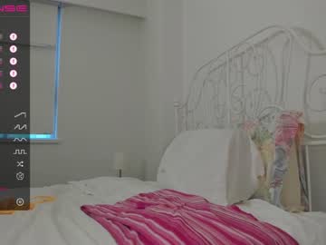 girl
        classyceline cam image #1377540