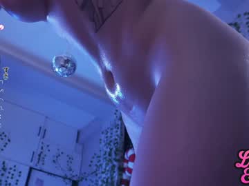 girl
        lucille_evans cam image #5544654