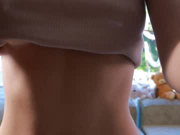 girl
        moon_night_anna cam image #5135042