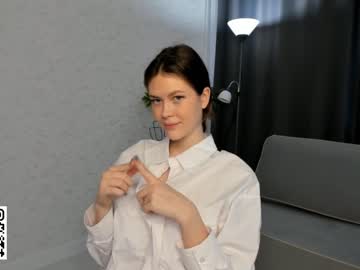 girl
        mariambuss cam image #3576471