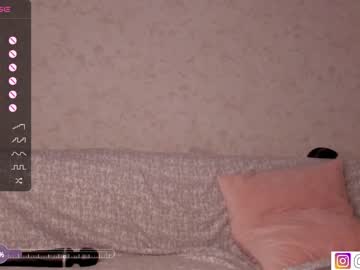 couple
        bzzzme cam image #2444235