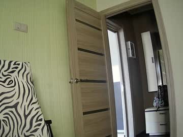 couple
        meow_li cam image #2257043